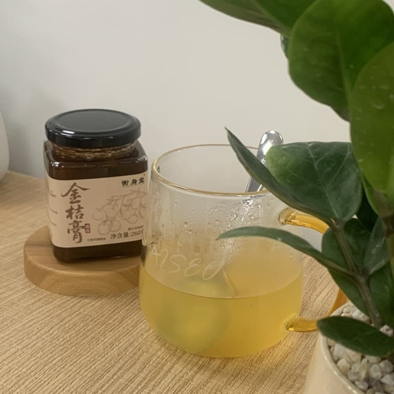 舒缓咽喉干痒的温和食疗:金桔膏的食养逻辑与季节适配 舒缓咽喉干痒的温和食疗:金桔膏的食养逻辑与季节适配