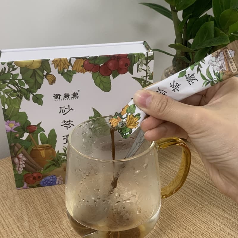 秋冬食补的温和调理:砂苓膏的食养逻辑与体质适配 秋冬食补的温和调理:砂苓膏的食养逻辑与体质适配